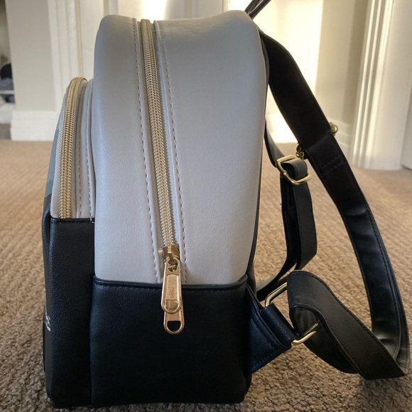 Nightmare Before Christmas ~ LOUNGEFLY backpack - Picture 2 of 4